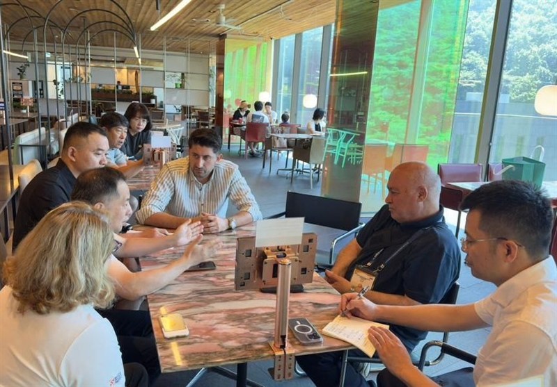 دیدار رئیس فدراسیون اسکیت با مسئولان فدراسیونهای آسیایی و جهانی