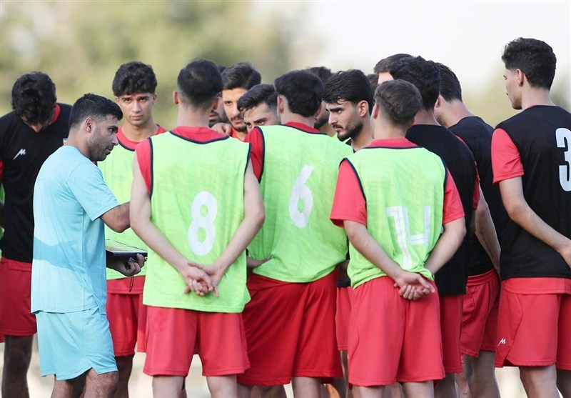 دیدار قلعهنویی و روانخواه در کمپ تیمهای ملی + عکس