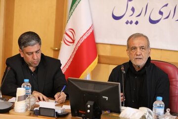 رئیسجمهور پزشکیان: دولت از هیچ تلاشی برای اتمام راهآهن اردبیل دریغ نمیکند/ ضرورت تصمیمسازی با محوریت مردم و محلات