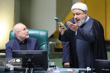 رسایی: دلیل جنگ ضعف مقامات و التماس برای مذاکره بود/ ماجرای تذکر به یک رسانه بابت انتشار عکس ترامپ بدون دستان خونین