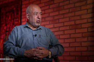 رشد ۸ درصدی اقتصاد رویاست یا واقعیت؟/ چیتچیان: برای اعلام نظر درباره تغییر ساعت از سوی احمدینژاد توبیخ شدم