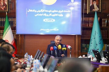 روایت معاون وزیر کار از آمار رسمی و غیررسمی نیروی کار افغانستانی در کشور/ حضور ۵ میلیون مهاجر افغان در بازار کار ایران