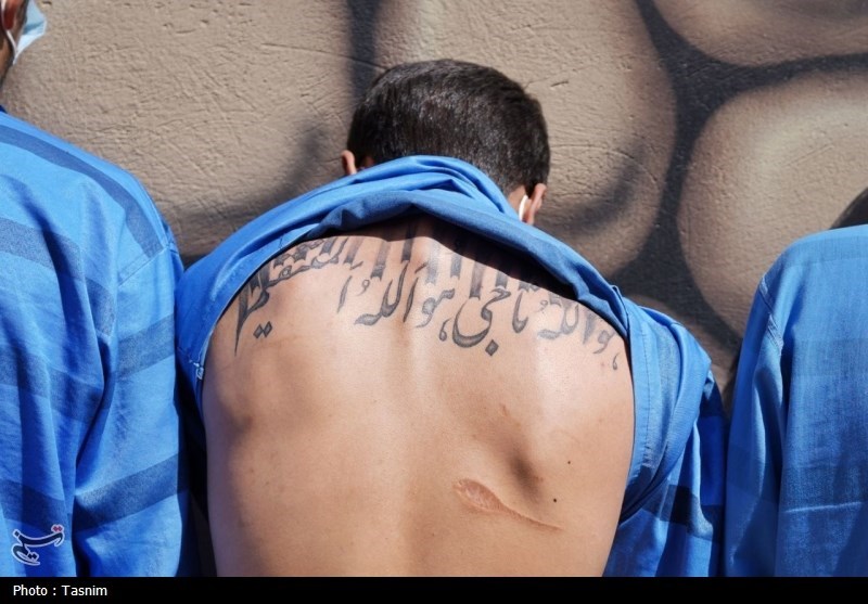 زورگیر فضای مجازی دستگیر شد/ کشف ۲ قبضه سلاح و ۳۹۰ فشنگ