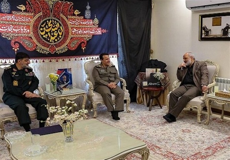 سردار رادان با خانواده شهید طهرانچی دیدار کرد