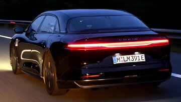 سفر بین دو کشور با یک بار شارژ / ماشین برقی لوسید رکورد جهانی گینس را جابهجا کرد