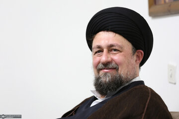 سید حسن خمینی با خانواده شهید باقری دیدار کرد+تصویر