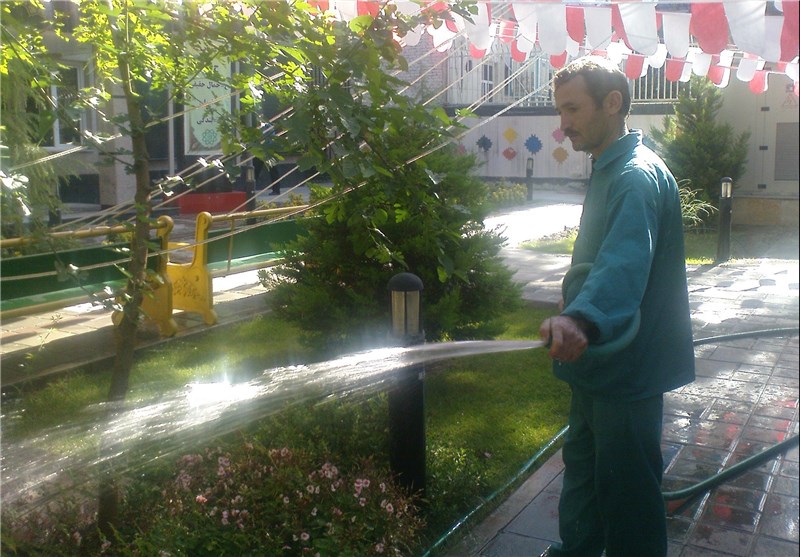 ضرورت توقف برداشت آب از منابع زیرزمینی تهران برای آبیاری فضای سبز