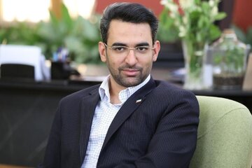 طعنه آذری جهرمی به پزشکیان؛ با ایرانیانی که در ایران زندگی میکنند، خوب تا کنید/ خارجیهاشان بدون نامه هم حرفهای ما را میپذیرند