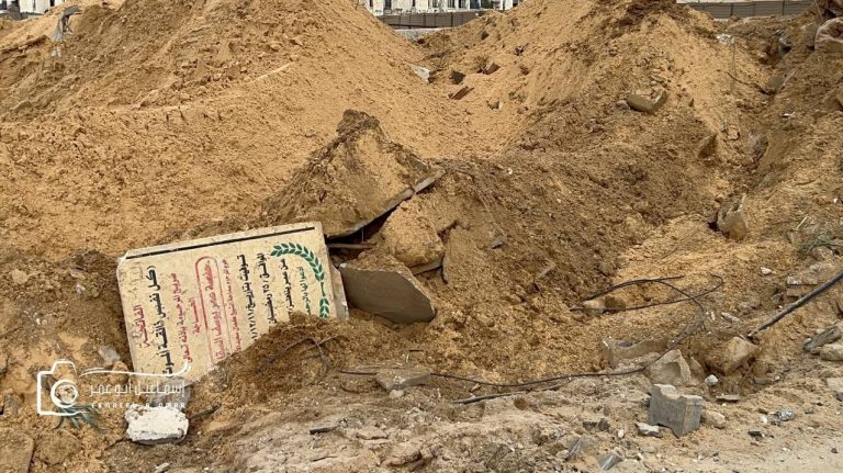 ظرفیت گورستانهای غزه پر شد؛ پیکرهایی که یک متر خاک برای آرمیدن ندارند!