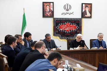 عارف: با اتکا به نیروهای داخلی فناوری صنایع موشکی را بومی کردیم/ در برخی صحنه‌های جنگ پیروزی صد در صدی داشتیم