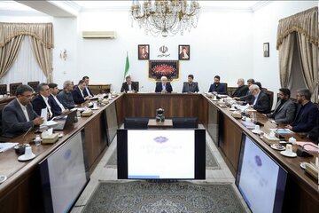 عارف: هرچه سریع‌تر باید به مرحله ارائه خدمات از طریق شبکه ملی اطلاعات برسیم/ باید براساس راهبردی سه ساله به جایگاه اول منطقه‌ای دست یابیم