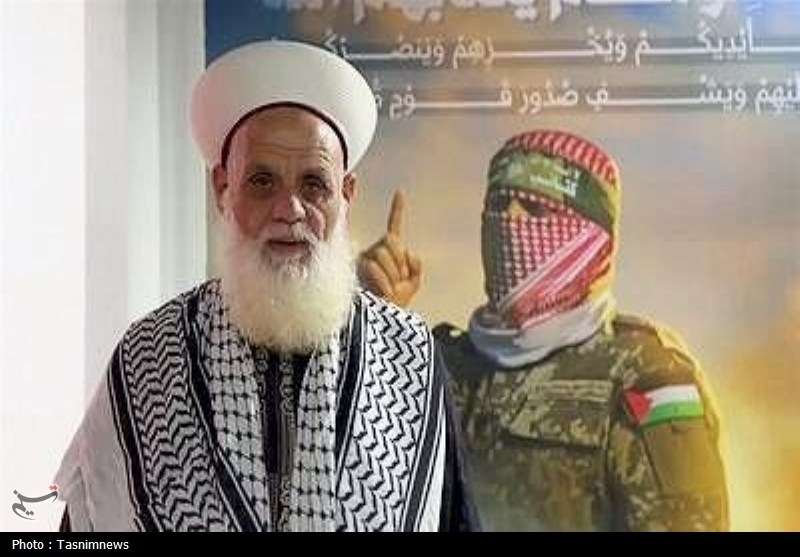 عالم اهلسنت فلسطینی: آیتالله خامنهای ناخدای کشتی امت اسلامی است