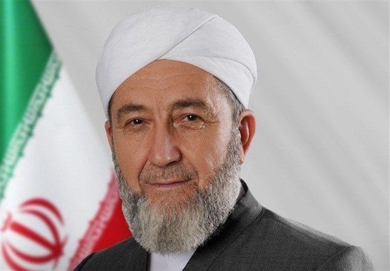 عالم اهلسنت: ولایت فقیه سد محکم در برابر دشمنان ملت ایران است