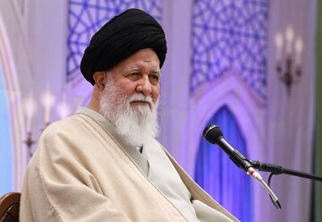 علم الهدی: چند ساعت پس از حمله، رهبری چنان برخوردی داشت که گویی چندین ماه روی آن کار کرده/ دنیا متعجب شد که رهبری اینقدر در دفاع نظامی قوی عمل میکند