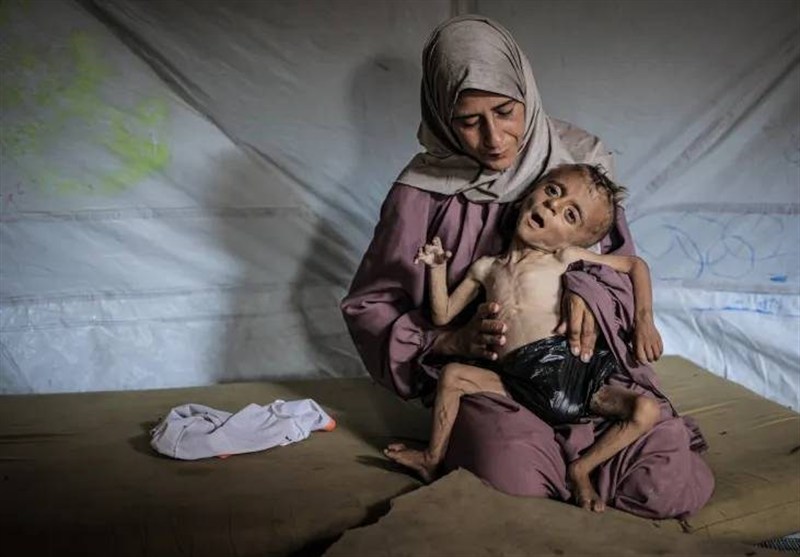 غزه؛ جایی که کودکان در حسرت تکهای نان میمیرند/ تصاویری که دل سنگ را آب میکند!