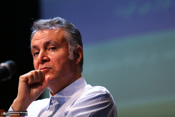 فاضلی: همه نفهم ها و بفهم ها جمع شوند و عین آدم عاقل حرف بزنند/ شاید بشود کار درستی کرد، گیر بازی بفهم و نفهم نیفتید