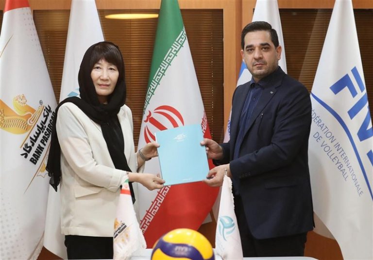 قرارداد سرمربی تیم ملی والیبال زنان ایران تمدید شد