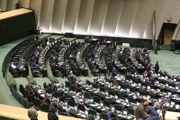 مجلس به وزیر اطلاعات تذکر داد/ ۵۷ نماینده به وزیر ارتباطات و پزشکیان تذکر دادند؛ پلتفرمهای خارجی از جمله واتساپ را ببندید