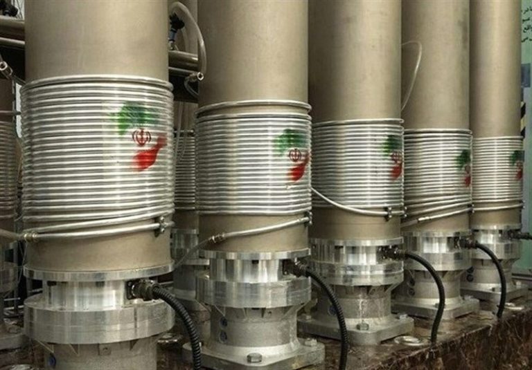 منبع آگاه: ادعای پیام پوتین به تهران درباره غنیسازی صفر کذب است