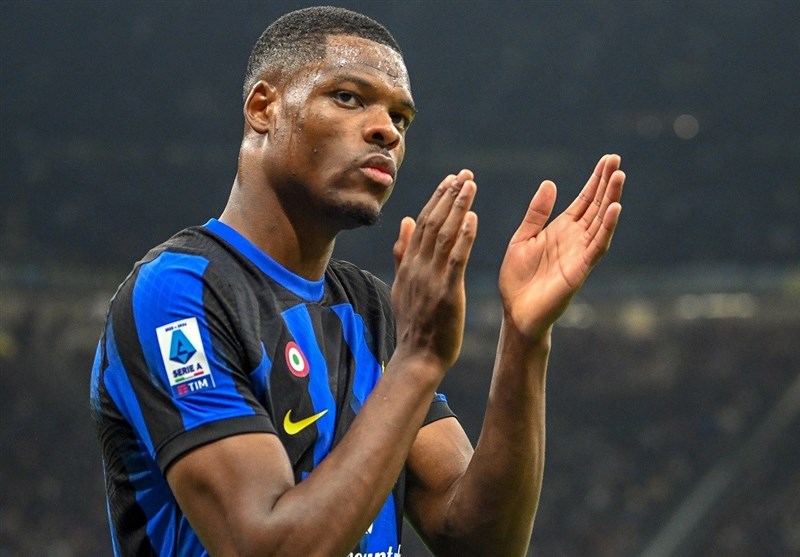 منچسترسیتی برای جذب دومفریس با یونایتد و بارسلونا وارد رقابت شد