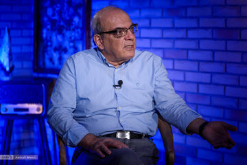 مهر محرمانه در بسیاری از موارد با هدف ناکارآمدی و پوشاندن فساد و ناکارآمدی استفاده میشود/ بیشترین نفوذ اطلاعاتی و جاسوسی در چه شرایطی رخ میدهد؟