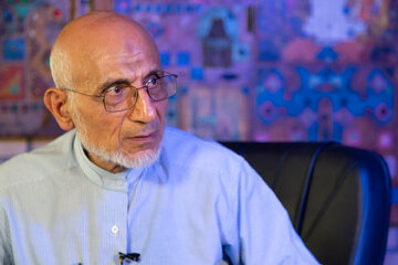 میرسلیم: چند سال پیش، دولت برای خدمت به مردم برای پیامرسانهای مزدور محدودیت گذاشت/ خود مردم پیامرسان های بیگانه را کنار بگذارند