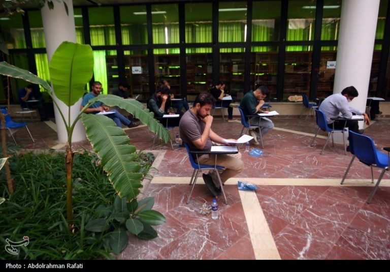 نخستین روز کنکور با رقابت ۳۲۷هزار داوطلب آغاز شد
