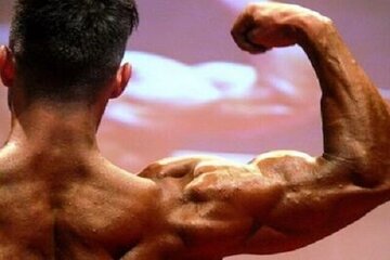 هر قطره عرق، قصهای از اراده/پرورش اندام یعنی شکستناپذیر بودن در برابر خود است