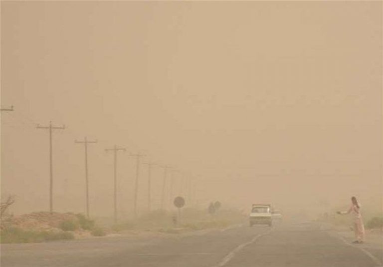 هشدار سطح نارنجی برای نوار شرقی خراسان جنوبی/تداوم طوفان گردوخاک و وزش باد شدید