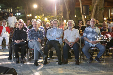 هنرمندان صدای مردماند و سینمای ایران، حامل هویت و پیامآور صلح