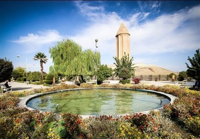 وزیر میراث فرهنگی: داربستها از روی برج جهانی قابوس جمع شود