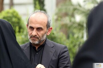 وقتی خانه رئیس صداوسیما آب ندارد چگونه توی برنامههای تلویزیون آب میبندد؟!