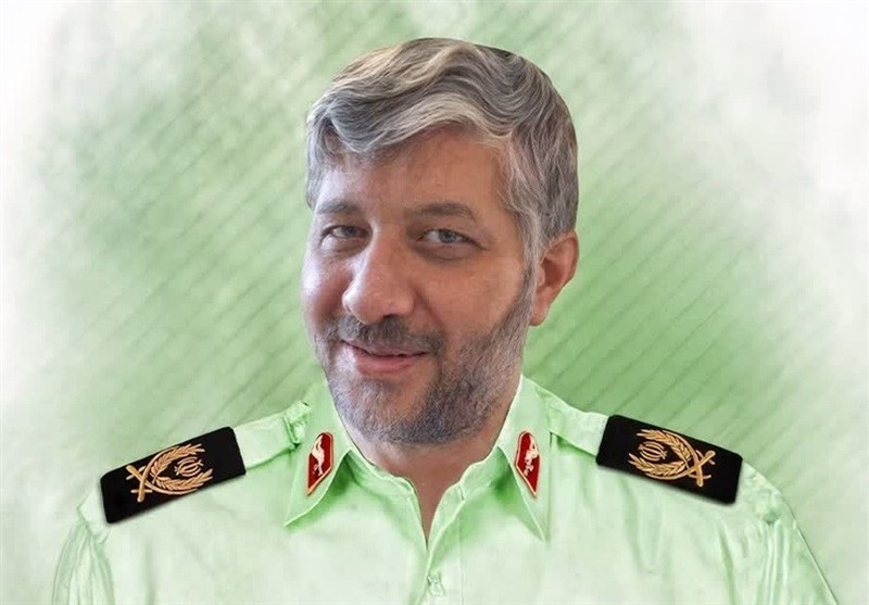 پلیسی که برای دفاع از حرم “حق مأموریت” نگرفت/ شهید فراجا، جانباز دفاع از حرم هم بود