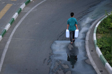 پیشنهاد عجیب روزنامه کیهان برای عبور از بحران آب/ دو سال کاشت هندوانه را ممنوع کنید، از بحران کمآبی خلاص میشویم