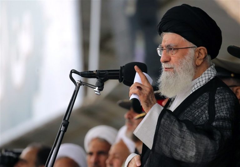 چرا مقابل آمریکا کوتاه نمیآییم؟ / درسی از امام حسین(ع) با تبیین امام خامنهای