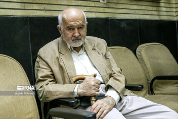 چرا کیهان با خبر درگذشت و تشییع احمد توکلی، سرد برخورد کرد؟/ ماجرا برمیگردد به انتقاد آن مرحوم از دولت رئیسی و پرونده صدیقی و ماجرای غسل مصباح