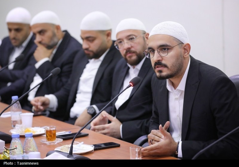 چه کسانی در کاروان قرآنی اربعین ۱۴۰۴ حضور دارند؟