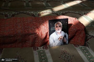 چهره‌های حاضر در مراسم تشییع احمد توکلی/ از حضور زاکانی تا حزن روح الامینی + تصاویر