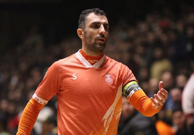 کاپیتان در نزدیکی مس سونگون/ افضل: باید با فخیم صحبت کنم