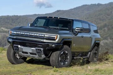 آیا شاسیبلندهای برقی ایمنتر از مدلهای بنزینی هستند؟