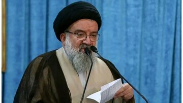 آیت الله خاتمی: می‌خواستند ما نباشیم، اما به کوری چشمشان ما ماندیم / موشک های ما تل آویو را نابود خواهد کرد/ هیچ زمانی دینداری بدون مقاومت نبوده است