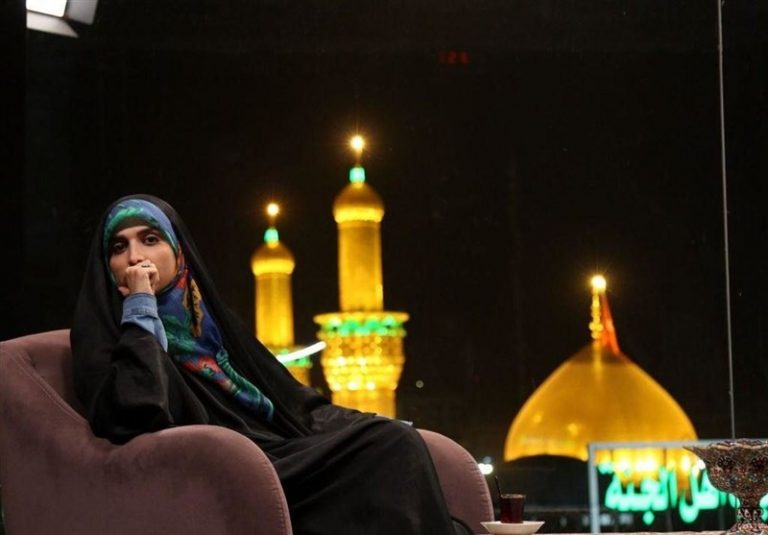 اجرای زنده مژده لواسانی در پیادهروی اربعین