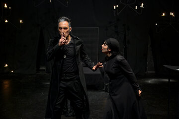 اداره اماکن هم باید درباره محتوای تئاترهای مشهد نظر بدهد!