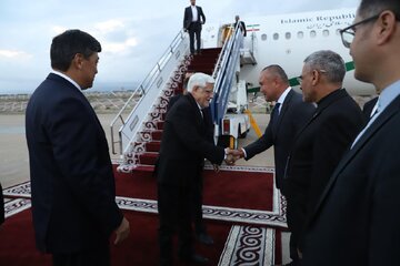 استقبال ویژه زنان قرقیزستان با لباس سنتی از عارف + تصویر