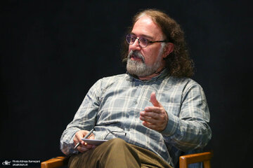 اشتریان: دنیا منتظر آن است که ما تصمیم خشمگینانه بگیریم/ نباید به راههای افراطی توجه کرد