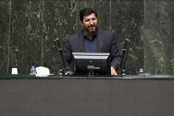 افشاگری نماینده مجلس از ریخت و پاشها در شرکتهای دولتی و شبهدولتی/ چه خبر است که مدیران در آلمان، کانادا، امارات و ترکیه که املاک شخصی میخرند