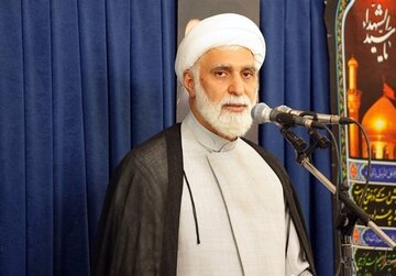 امام جمعه کیش: ملت ایران نه از کم آبی میترسد و نه از تهدید و تحریک هراس دارد/ اگر دشمن یک بار دیگر اشتباه کند، پاسخی به مراتب کوبندهتر دریافت میکند