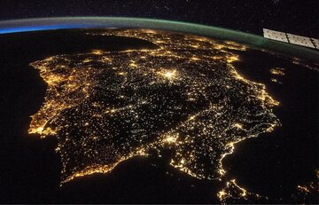 اگر همه چراغ‌های دنیا هم‌زمان روشن شوند، چه خواهد شد؟