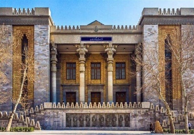 ایران سیاستهای جنگافروزانه آمریکا علیه ونزوئلا را محکوم کرد