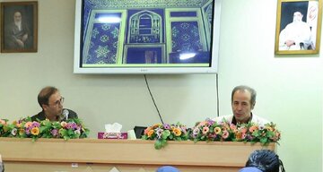 بررسی جلوه‌های شعر فارسی در معماری فرارود